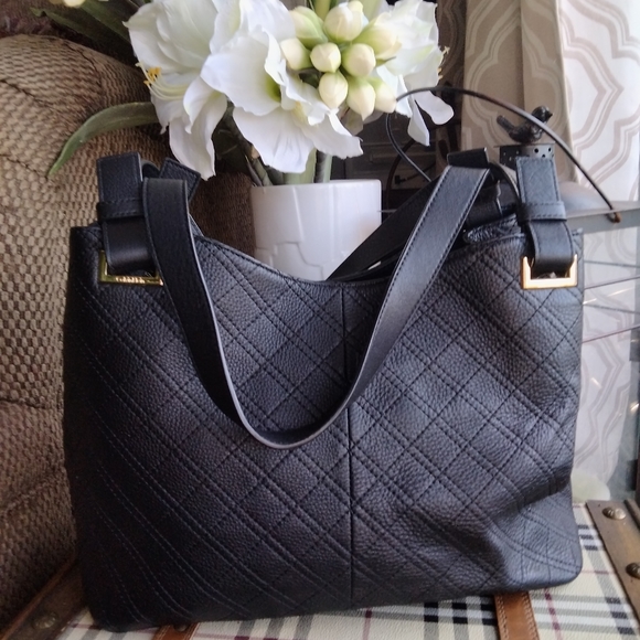 Calvin Klein Tote - Picture 3 of 8